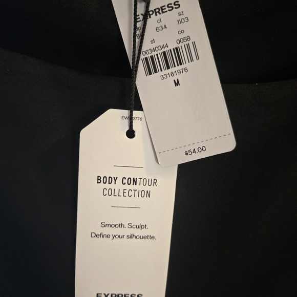 Express Black Body Contour Top - Picture 2 of 4